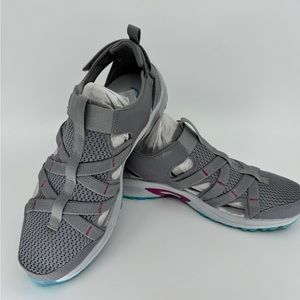 Ryka women water shoes brand new in box size 9M gray and pink